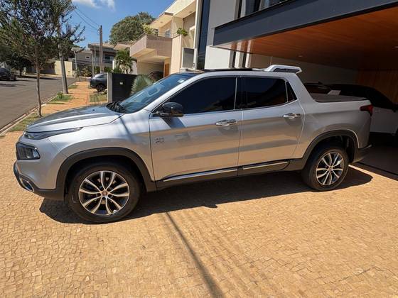 FIAT TORO 2.0 16V TURBO DIESEL VOLCANO 4WD AT9